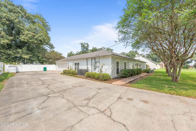 106 Riverview Road, Lafayette, LA 70503