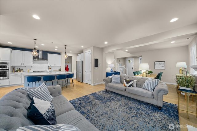 386 Zemp Way NE, North Bend, WA 98045