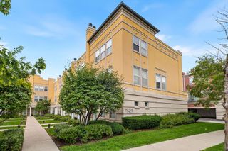 7521 Brown Avenue E, Forest Park, IL 60130
