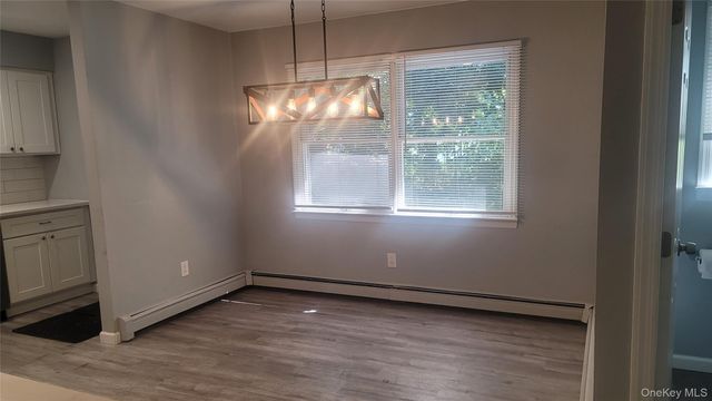 80-82 Laurel blvd, Ronkonkoma, NY 11779