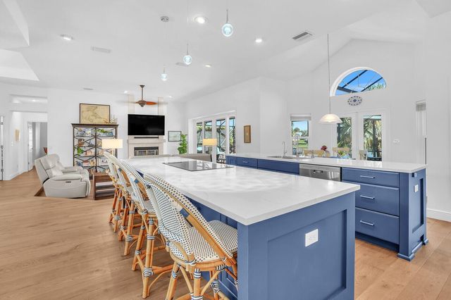 8951 SE Marina Bay Drive, Hobe Sound, FL 33455