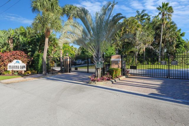 8951 SE Marina Bay Drive, Hobe Sound, FL 33455