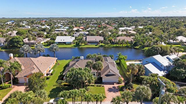8951 SE Marina Bay Drive, Hobe Sound, FL 33455