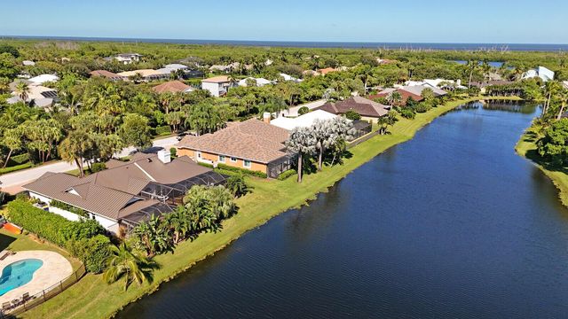 8951 SE Marina Bay Drive, Hobe Sound, FL 33455