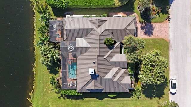 8951 SE Marina Bay Drive, Hobe Sound, FL 33455