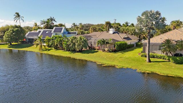 8951 SE Marina Bay Drive, Hobe Sound, FL 33455