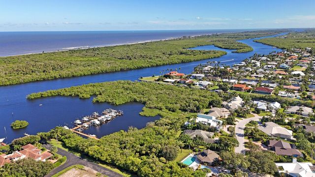8951 SE Marina Bay Drive, Hobe Sound, FL 33455