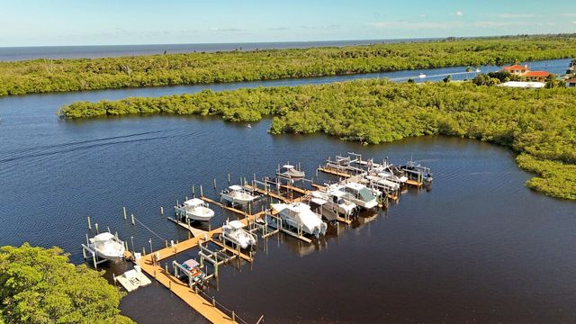 8951 SE Marina Bay Drive, Hobe Sound, FL 33455