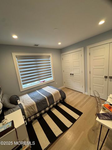 259 Roosevelt Avenue, Oakhurst, NJ 07755