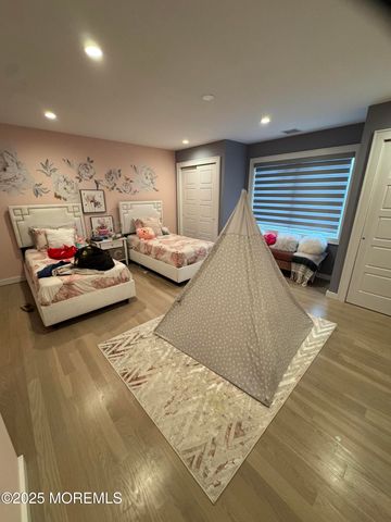 259 Roosevelt Avenue, Oakhurst, NJ 07755