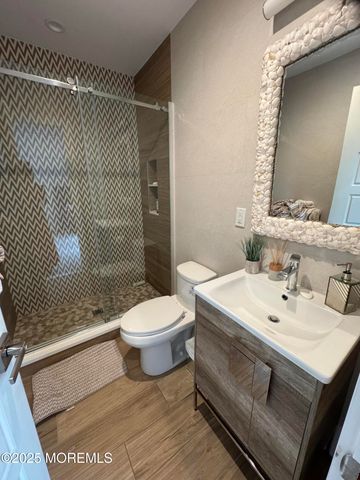 259 Roosevelt Avenue, Oakhurst, NJ 07755