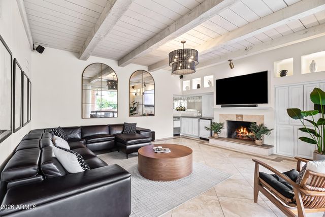 4737 E VALLEY VISTA Lane, Paradise Valley, AZ 85253