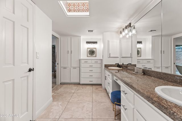 4737 E VALLEY VISTA Lane, Paradise Valley, AZ 85253