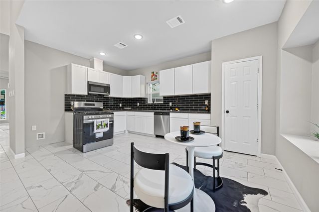 1311 Chippenham Court, Missouri City, TX 77459