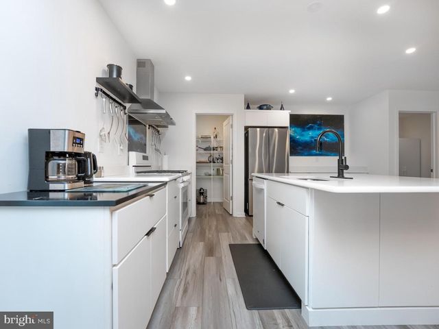 314 AMBERLEIGH LN, Shippensburg, PA 17257