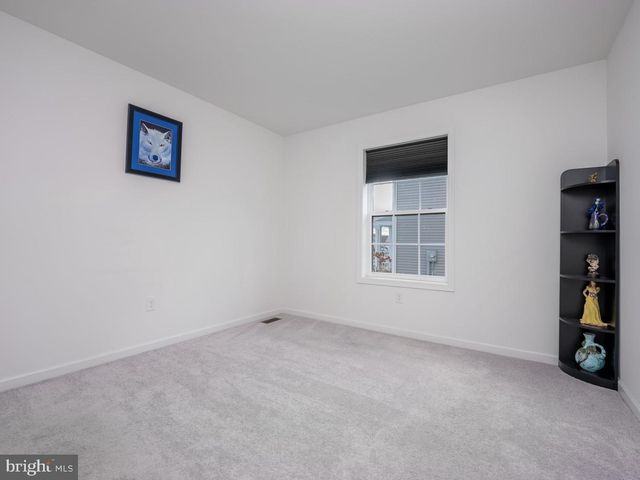 314 AMBERLEIGH LN, Shippensburg, PA 17257