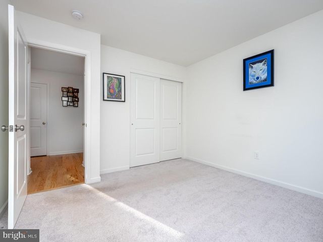 314 AMBERLEIGH LN, Shippensburg, PA 17257