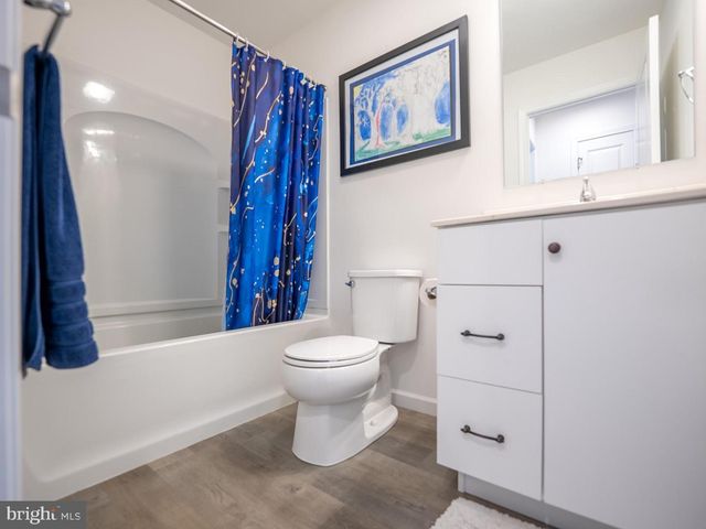 314 AMBERLEIGH LN, Shippensburg, PA 17257