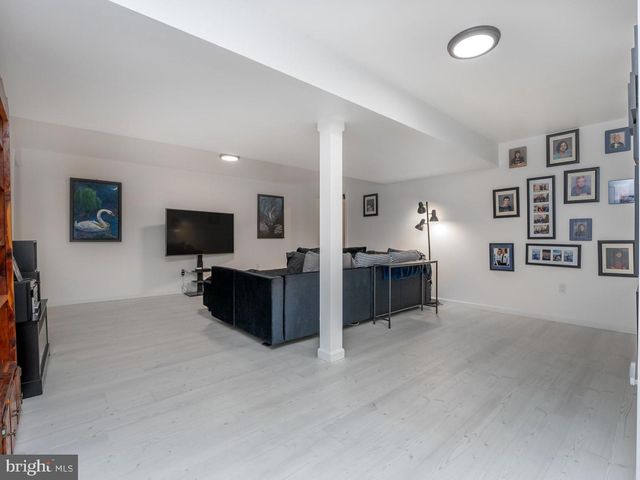 314 AMBERLEIGH LN, Shippensburg, PA 17257