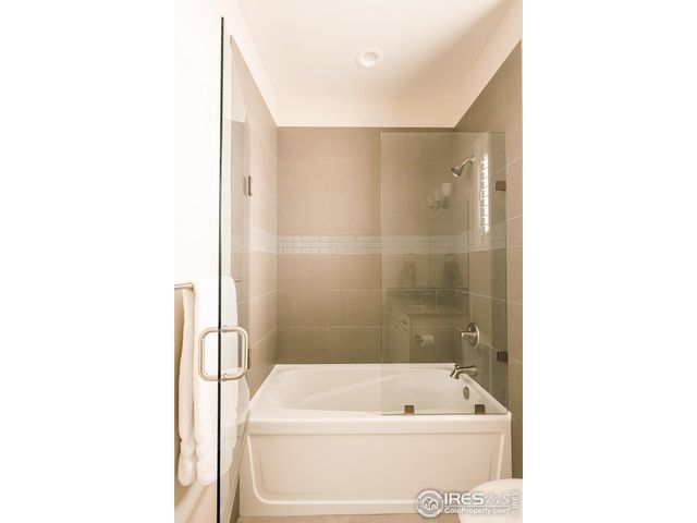 4993 Clubhouse Ct, Boulder, CO 80301