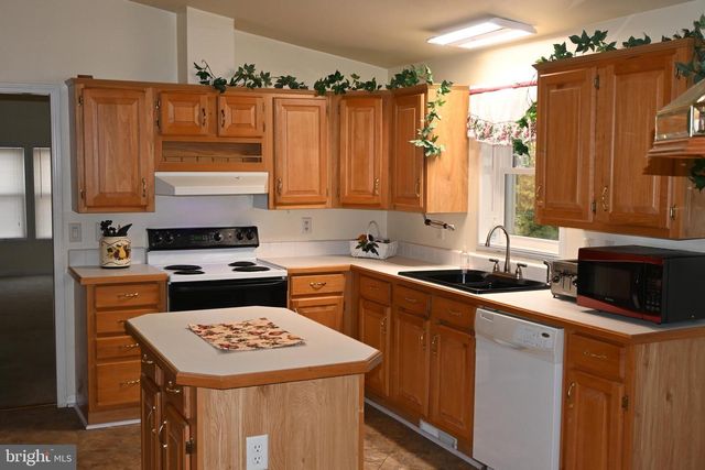 69 MAPLELEAF DR, Sellersville, PA 18960