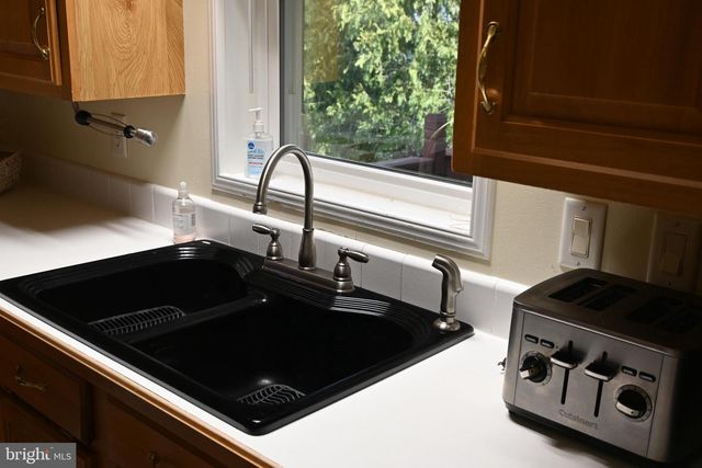 69 MAPLELEAF DR, Sellersville, PA 18960