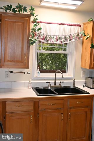 69 MAPLELEAF DR, Sellersville, PA 18960