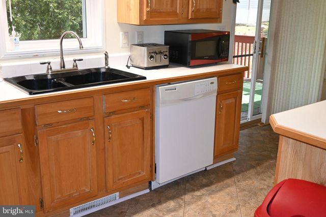 69 MAPLELEAF DR, Sellersville, PA 18960