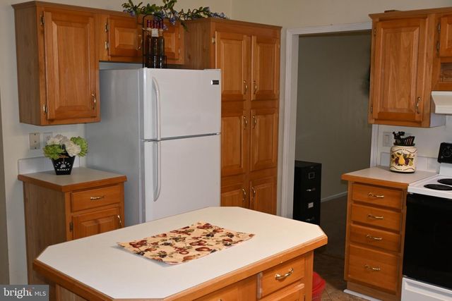 69 MAPLELEAF DR, Sellersville, PA 18960