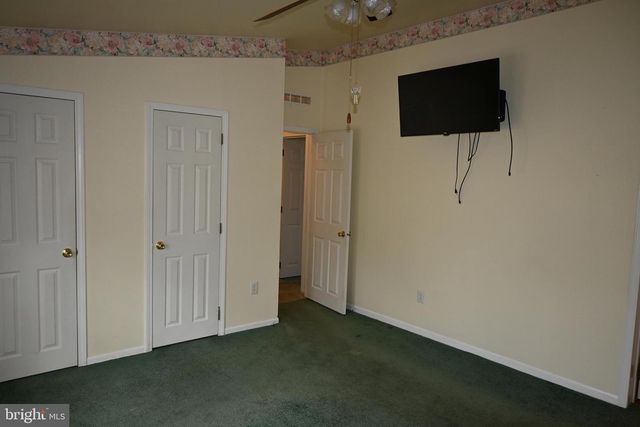 69 MAPLELEAF DR, Sellersville, PA 18960