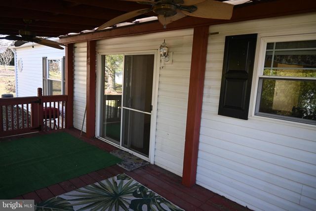 69 MAPLELEAF DR, Sellersville, PA 18960