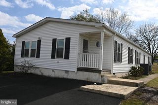 69 MAPLELEAF DR, Sellersville, PA 18960