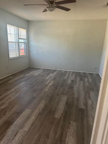 2717 40th Street, Lubbock, TX 79413