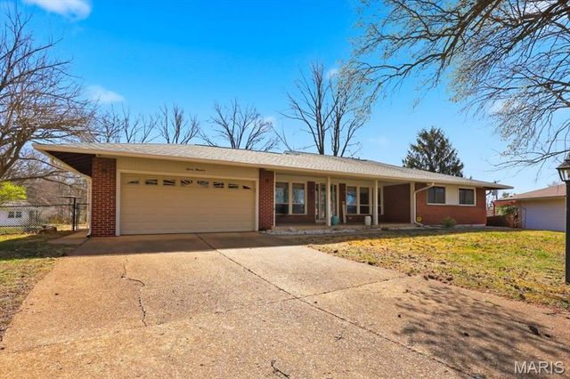 1500 Heirloom Court, St Louis, MO 63146