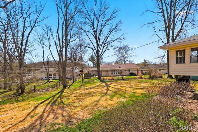 1500 Heirloom Court, St Louis, MO 63146