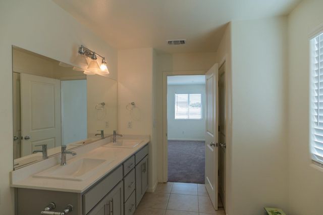 689 Coppola Court, Merced, CA 95348