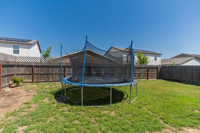 689 Coppola Court, Merced, CA 95348