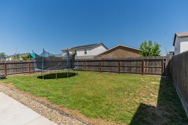689 Coppola Court, Merced, CA 95348