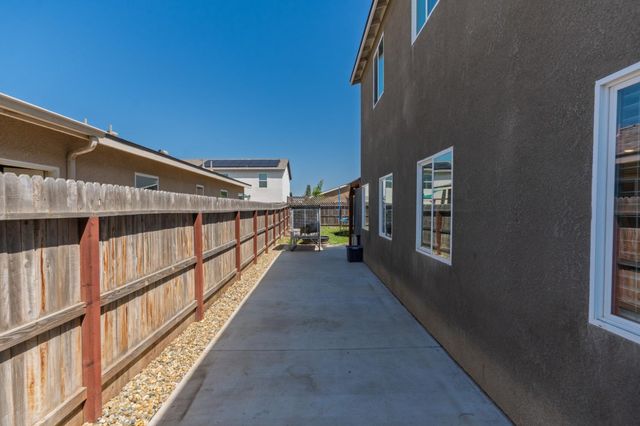 689 Coppola Court, Merced, CA 95348
