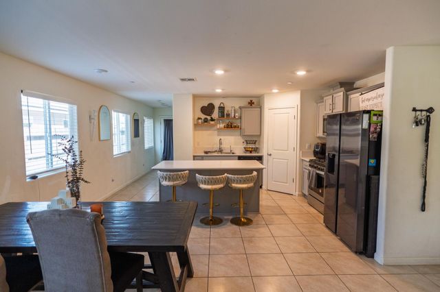 689 Coppola Court, Merced, CA 95348