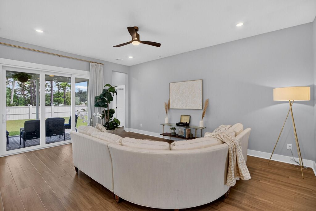 Image 10 of property listing at 500 Sound Drive, Summerville, SC 29486