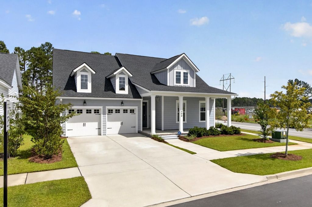Image 3 of property listing at 500 Sound Drive, Summerville, SC 29486