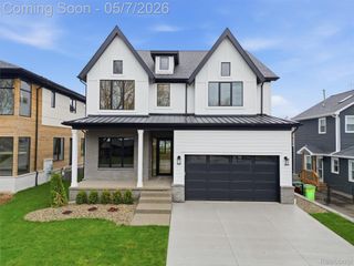 41225 Belvidere Street, Harrison Charter Township, MI 48045