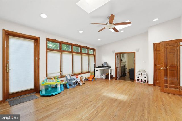 6609 WESTERN RUN DR, Baltimore, MD 21215