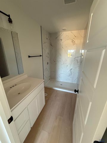 648 EAGLE CT, Box Elder, SD 57719