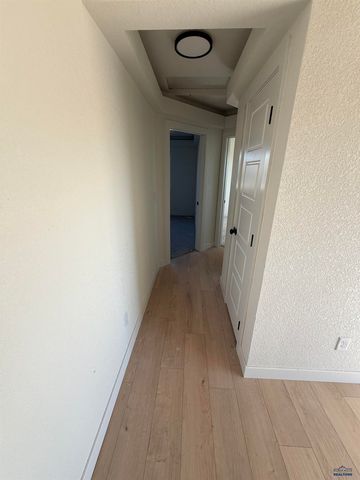 648 EAGLE CT, Box Elder, SD 57719