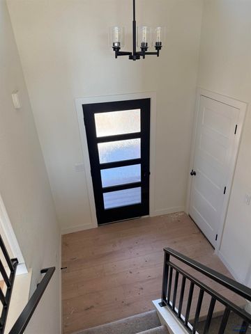 648 EAGLE CT, Box Elder, SD 57719