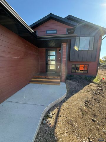 648 EAGLE CT, Box Elder, SD 57719