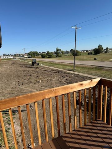 648 EAGLE CT, Box Elder, SD 57719