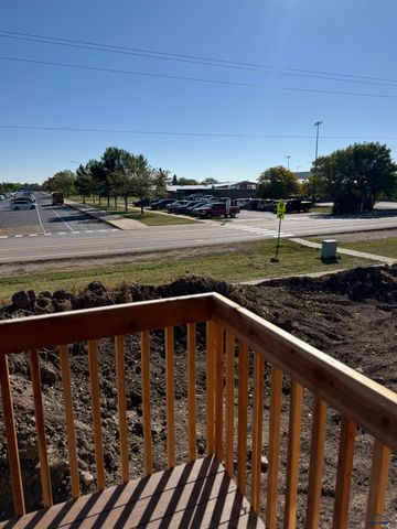 648 EAGLE CT, Box Elder, SD 57719